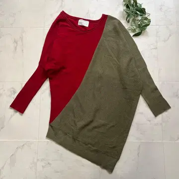 새상품급 안티카 코튼 변형 니트 비대칭 바이컬러 사이즈 M