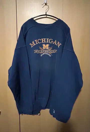 STARTER 칼리지 로고 맨투맨