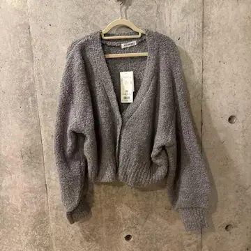 미사용 새상품 NATURAL BEAUTY BASIC 라메 그레이 가디건