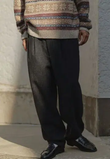 [ niko and - ] 트윌 투 턱 슬랙스 차콜 M