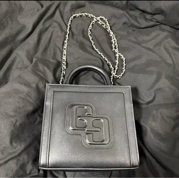 블랙 가죽 숄더백