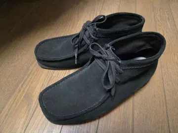 클락스 왈라비 하이컷 부츠 블랙