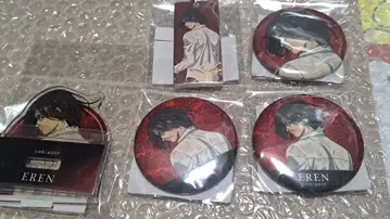 진격의 거인 엘렌 싸우는 등 아크릴 스탠드 캔뱃지 키링