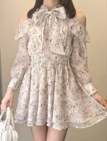 AnMILLE 콜드 숄더 플라워 OP