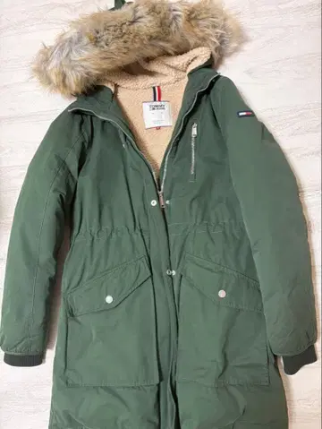 TOMMY JEANS 그린 다운 자켓
