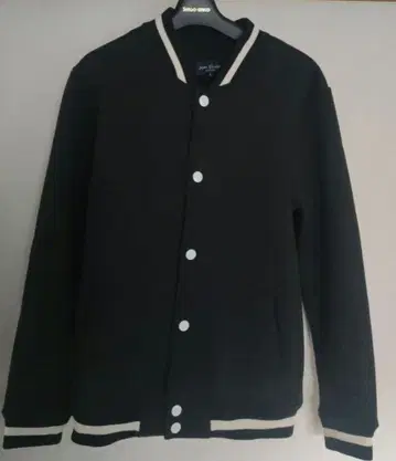 준 C. 블랙 바시티 자켓 L 사이즈