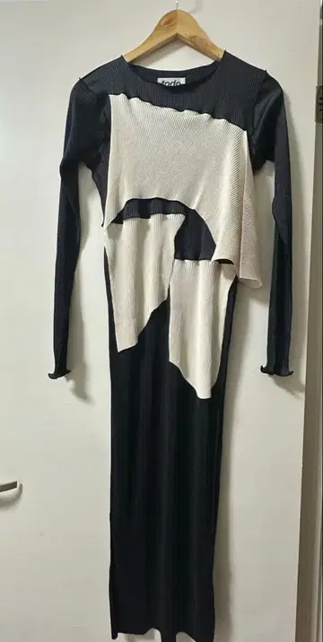 새상품 todo kotohayokozawa 롱 슬리브 크루넥 원피스