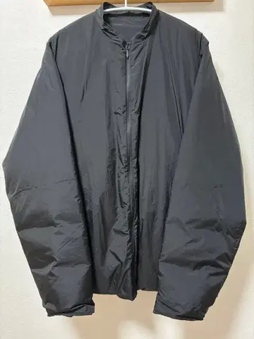 TEATORA 블랙 다운 자켓