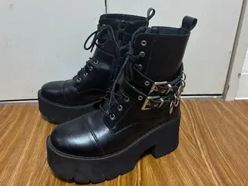 레이스업 통굽 부츠 레이스업 버클 지뢰계 펑크 y2k 블랙