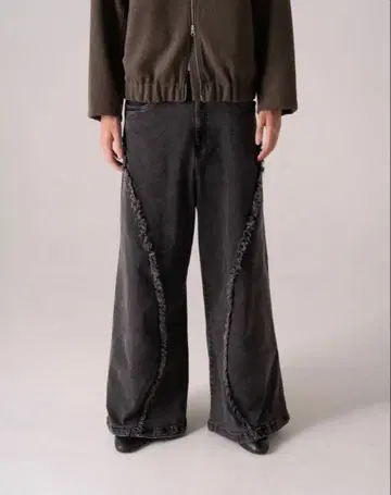 프린지 절개 데님 [ BLACK ]