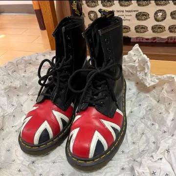 닥터마틴 유니언 잭 8홀 부츠 23cm