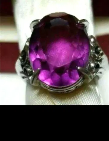 볼륨 반지입니다 자수정은 1.4 x 1.8의 볼륨, 사이즈는 11입니다