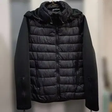 ZARA 블랙 후드 부착 다운 자켓