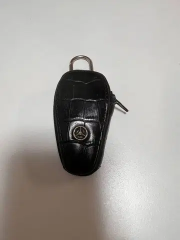 [레어] 메르세데스 정품 크로커다일 패턴 키케이스