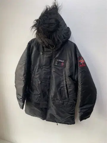 바이오하자드 블랙 다운 자켓 UMBRELLA L 사이즈