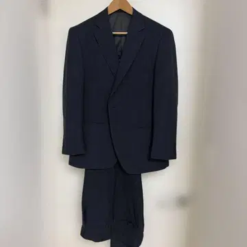 다크 그레이 비즈니스 정장 싱글 브레스