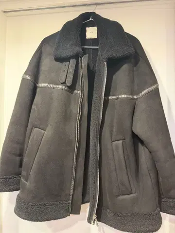 Lui's 루이스 페이크 무스탕 블루종