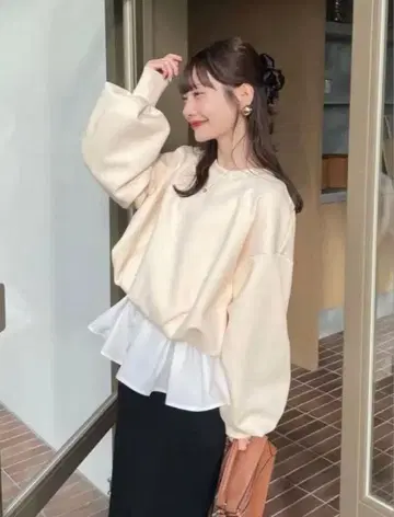 hinari 본딩 숏 맨투맨 아이보리 택 포함 새상품