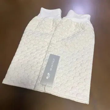 미사용 새상품. 멋스러운 퀼트 화이트 크림 레그 워머 47cm