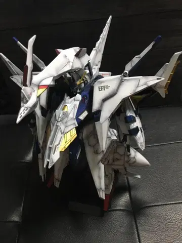 기동전사 건담 섬광의 하사웨이 HG 1/144 페넬로페 페인팅 완성품