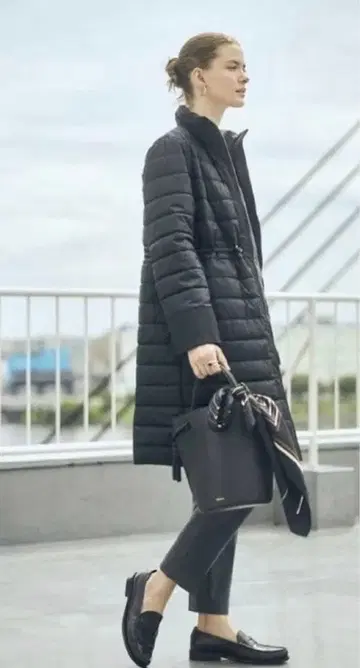 띠어리 럭스 22 리버서블 충전솜 코트 38 블랙