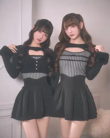 미셸 마카롱 슬림 레그 스커트 블랙 XS