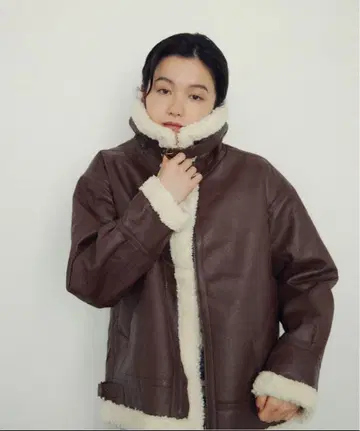 브라운 가죽 보아 무스탕 코트