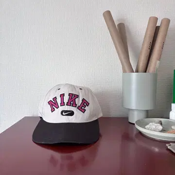 90s NIKE 빈티지 은색 택 프론트 자수 BS57