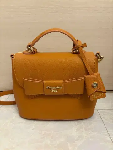 사만사 베가 브라운 숄더백