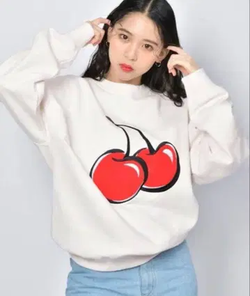 KIRSH 체리 프린트 트레이닝복 M 사이즈