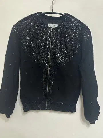 비즈 장식 블랙 긴팔 가디건