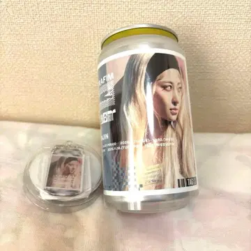 윤진 르세라핌 LE SSERAFIM 레모네이드 라벨 아크릴 키링