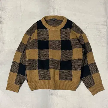 올 패턴 니트 블록 체크 자카드 편직 크루넥 카멜