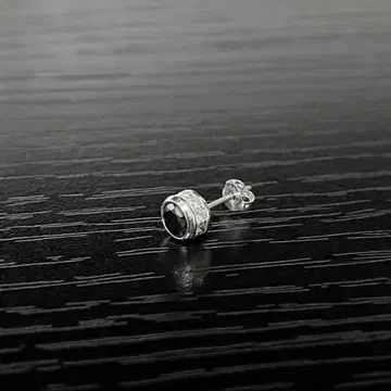 AVALANCHE 아발란치 10K 화이트 골드 귀걸이 4mm