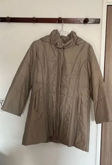 시착만 한 상품 MISSEL 미제르 다운 아우터 LL 카키 코트