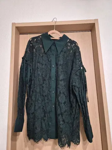 아우라 아이라 다크 그린 레이스 긴팔 셔츠