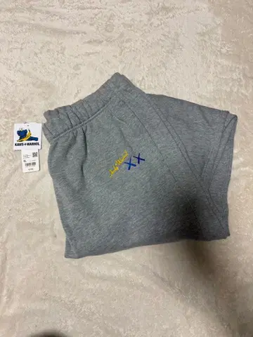 유니클로 KAWS 스웨트 팬츠