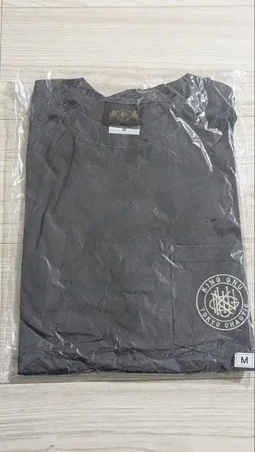 새상품 King Gnu T셔츠 CREST LOGO POCKET M사이즈