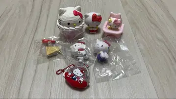 헬로키티 가챠가챠 세트