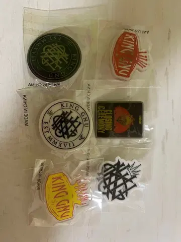 KING GNU 핀 배지 6개 세트