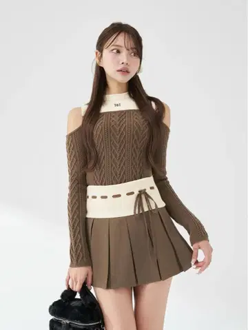 다리치 darich 숄더 오픈 니트 셋업 MOC