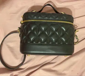 RANDA 퀼팅 블랙 숄더백