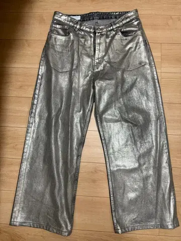 ZARA 메탈릭 데님