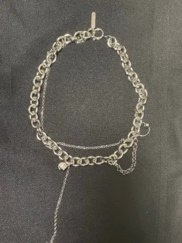 저스틴 클렝케 목걸이