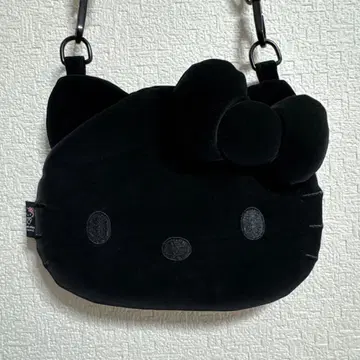 JOSEPH AND STACEY 헬로키티 블랙 숄더백