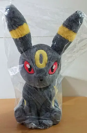 포켓몬 센터 한정판 포근포근 안고 자는 봉제 인형 블래키