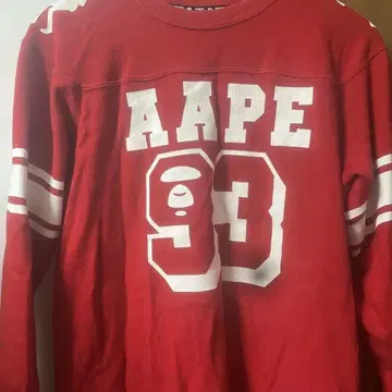 AAPE 레드 긴팔 티셔츠 M 사이즈
