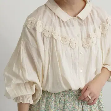 츠하루 바이 사만사 모스모스 요요 퀼트 튜닉 블라우스 (아이보리)