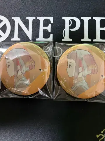 Ado 5th Anniversary POP UP 캔뱃지