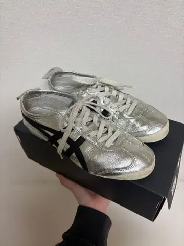오니츠카타이거 멕시코 66 실버 25cm
